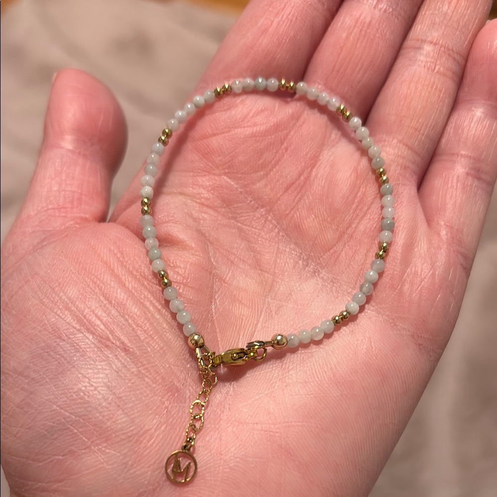 La Meno Elegant Gold Filled and Jade Green Beaded Bracelet